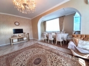 Satılır 14 otaqlı 600 m2 həyət evi Rəsulzadə