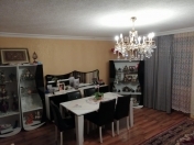 Satılır 3 otaqlı 80 m2 köhnə tikili Qara Qarayev m.