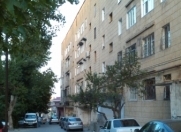 Satılır 3 otaqlı 70 m2 köhnə tikili Qaraçuxur