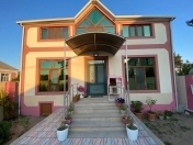 Satılır 4 otaqlı 200 m2 həyət evi Binə