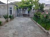 Satılır 4 otaqlı 2.5 m2 həyət evi Zabrat 1