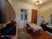 Satılır 3 otaqlı 82 m2 köhnə tikili 28 may