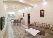 Satılır 4 otaqlı 160 m2 yeni tikili Babək Plaza