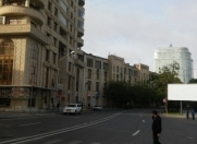 İcarəyə verilir 3 otaqlı 90 m2 köhnə tikili 28 May m.