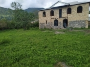 Satılır 7 otaqlı 448 m2 həyət evi Oğuz