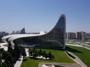 Satılır 3 otaqlı 130 m2 yeni tikili Heydər Əliyev Mərkəzi