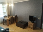 İcarəyə verilir 2 otaqlı 65 m2 köhnə tikili Xətai r.