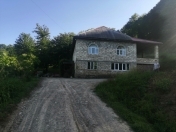 İcarəyə verilir 4 otaqlı 220 m2 həyət evi Lerik