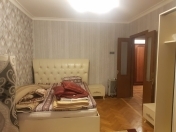 İcarəyə verilir 3 otaqlı 70 m2 köhnə tikili İçəri Şəhər m.