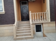 Satılır 4 otaqlı 120 m2 həyət evi Əmircan