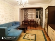 İcarəyə verilir 2 otaqlı 70 m2 köhnə tikili Nizami m.