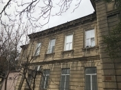 Satılır 3 otaqlı 80 m2 köhnə tikili Dövlət Statistika Komitəsi