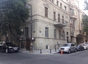 Satılır 2 otaqlı 150 m2 obyekt Axundov bağı