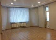 İcarəyə verilir 5 otaqlı 150 m2 ofis Şah İsmayıl Xətai m.