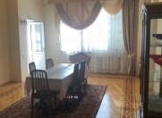 Satılır 4 otaqlı 180 m2 yeni tikili Moskva univermağı