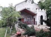 İcarəyə verilir 5 otaqlı 280 m2 bağ evi Quba
