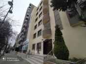 İcarəyə verilir 1 otaqlı 16 m2 ofis Gənclik m.