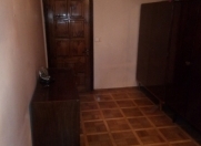 Satılır 2 otaqlı 63 m2 köhnə tikili 2 mkr