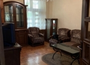 İcarəyə verilir 3 otaqlı 87 m2 köhnə tikili 28 May m.