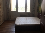 İcarəyə verilir 2 otaqlı 65 m2 köhnə tikili Xətai r.