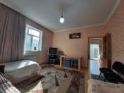 Satılır 3 otaqlı 81 m2 həyət evi Saray