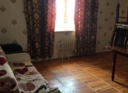İcarəyə verilir 3 otaqlı 60 m2 köhnə tikili Əhmədli m.