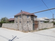 Satılır 4 otaqlı 220 m2 həyət evi Binə