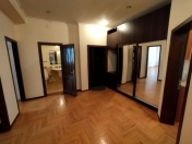 İcarəyə verilir 3 otaqlı 130 m2 yeni tikili Əhmədli