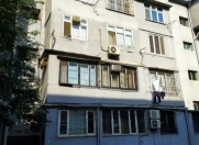 Satılır 1 otaqlı 48 m2 köhnə tikili Elmlər Akademiyası m.