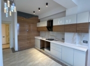 Satılır 2 otaqlı 112 m2 yeni tikili Şah İsmayıl Xətai m.