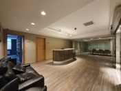 İcarəyə verilir 10 otaqlı 347 m2 ofis Tibb Universiteti