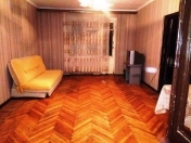 Satılır 4 otaqlı 96 m2 köhnə tikili 8 km