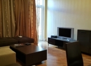 Satılır 3 otaqlı 90 m2 köhnə tikili Sahil m.