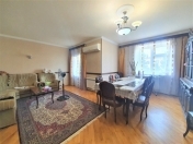 Satılır 5 otaqlı 100 m2 köhnə tikili Həzi Aslanov m.