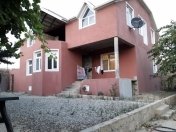 Satılır 3 otaqlı 600 m2 həyət evi Saray