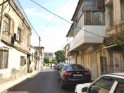 Satılır 3 otaqlı 70 m2 köhnə tikili Nizami m.