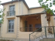 İcarəyə verilir 5 otaqlı 180 m2 bağ evi Mərdəkan