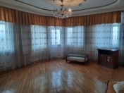 Satılır 4 otaqlı 165 m2 yeni tikili Qara Qarayev m.