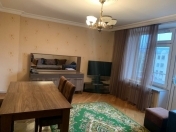 Satılır 3 otaqlı 80 m2 köhnə tikili Gənclik m.