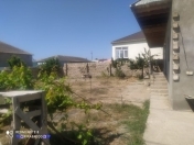 Satılır 3 otaqlı 4.2 m2 həyət evi Buzovna