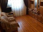 İcarəyə verilir 2 otaqlı 60 m2 köhnə tikili Şah İsmayıl Xətai m.