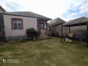 Satılır 3 otaqlı 90 m2 həyət evi Binə