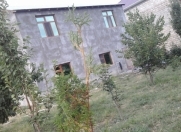 Satılır 5 otaqlı 180 m2 bağ evi Şəki