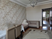 Satılır 3 otaqlı 82 m2 köhnə tikili Buzovna