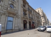 Satılır 3 otaqlı 80 m2 köhnə tikili Nizami m.