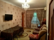 Satılır 7 otaqlı 220 m2 həyət evi Rəsulzadə