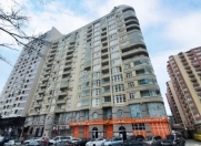 İcarəyə verilir 4 otaqlı 170 m2 yeni tikili Xətai r.