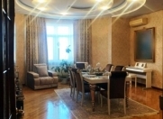 Satılır 4 otaqlı 175 m2 yeni tikili Ayna Sultanova heykəli