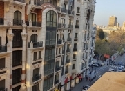 Satılır 4 otaqlı 220 m2 yeni tikili Sahil m.