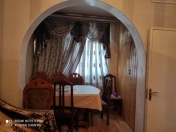 Satılır 3 otaqlı 80 m2 köhnə tikili 4 mkr